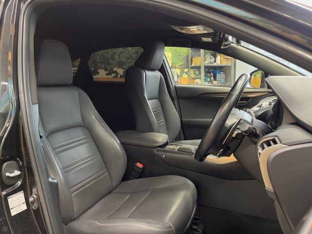 �y���烌�U�[�V�[�g�z����̂ӂ���肪�e�ՂŃ����e�i���X�����ȒP�ȁA�@�\���ɗD��鍇����v���̗p�����㎿�ȃV�[�g�ł��B����S�n���悭�A���������ӂ��S�n�ǂ��ԓ���Ԃ����o���Ă���܂��B