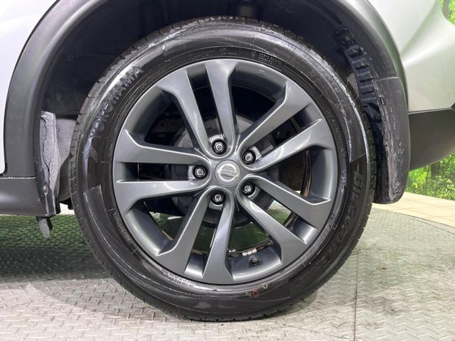 �y����17�C���`�A���~�z�C�[���z�O�ςɃ}�b�`���������A���~�z�C�[���𑕒����Ă���܂��B�e��ЊO�A���~�z�C�[����A�X�^�b�h���X�^�C�����戵�����Ă���܂��B���񂲑��k����������