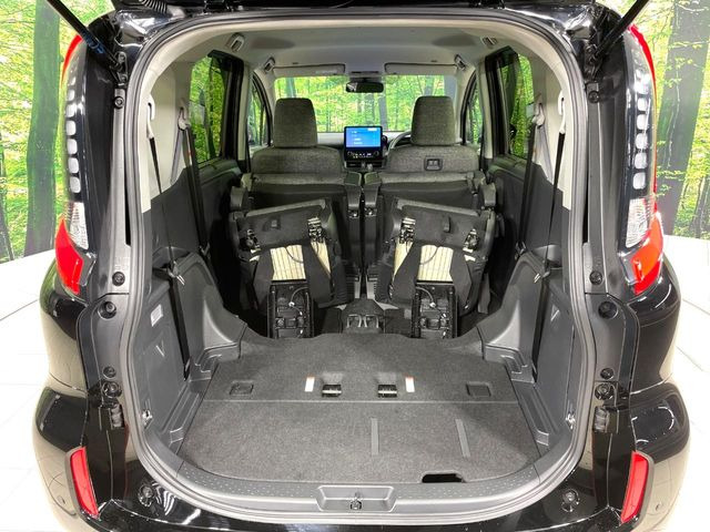 ���i�̂���������ʋ΁A���}���ɏ\���ȉ׎��X�y�[�X���m�ۂ��Ă���܂��B�Z�J���h�V�[�g��|���ƁA�傫�ȉו��̐ύڂ��\�ł���