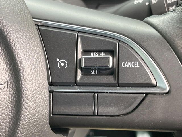 �y�N���[�Y�R���g���[���z�������H�����N���N���s�B�A�N�Z���𗣂��Ă���葬�x�ő��s���ł��A�������^�]���̕��S���y��!�����E�������ȒP�ȃX�C�b�`����Œ����ł��܂��B