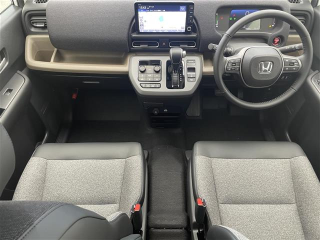 フリード1.5 e:HEV エアー EX