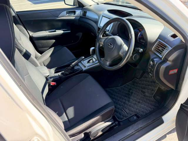 �C�ɂȂ邨�Ԃ�����܂�����E�̓d�b�ԍ����璼�ڂ��X�ɂ��₢���킹���������B�x�����@����ԗ����A��Ԃ܂łȂ�ł������������Ē����܂��B�X�^�b�t�ꓯ���A�����҂����Ă���܂��B