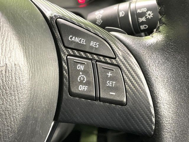 �y�N���[�Y�R���g���[���z�������H�����N���N���s�B�A�N�Z���𗣂��Ă���葬�x�ő��s���ł��A�������^�]���̕��S���y��!�����E�������ȒP�ȃX�C�b�`����Œ����ł��܂��B