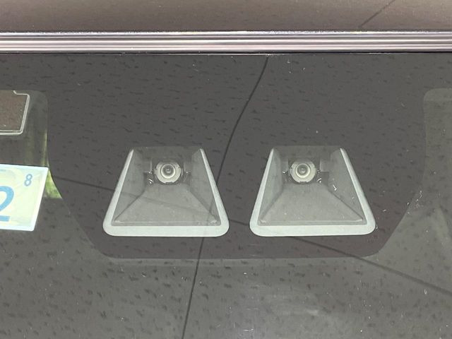 �y�X�}�[�g�A�V�X�g�z���s���ɑO���̎ԗ�����F�����A�Փ˂������Ȏ��͌x��ƃu���[�L�ŏՓˉ���Ɣ�Q�y�����A�V�X�g�B�����S�Ƀh���C�u�����y���݂��������܂��B