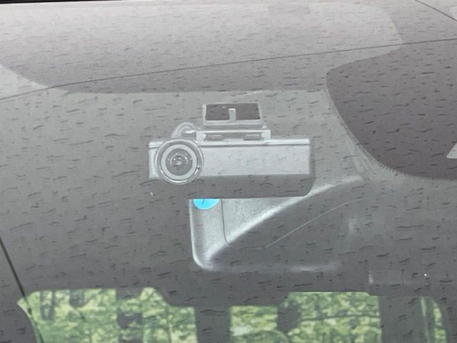 【ドライブレコーダー】ドライブレコーダー装備!走行中はもちろん、あおり運転や事故に遭遇した際、映像で記録し、万一のリスクに備えます。※記録用SDカードはお客様ご自身でご準備いただく必要があります。