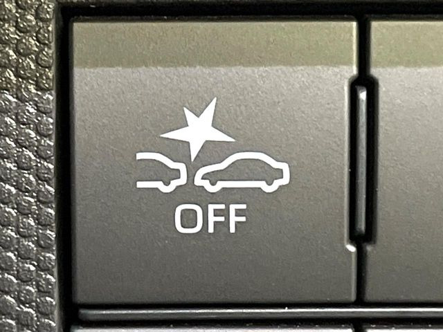 �y�X�}�[�g�A�V�X�g�z���s���ɑO���̎ԗ�����F�����A�Փ˂������Ȏ��͌x��ƃu���[�L�ŏՓˉ���Ɣ�Q�y�����A�V�X�g�B�����S�Ƀh���C�u�����y���݂��������܂��B