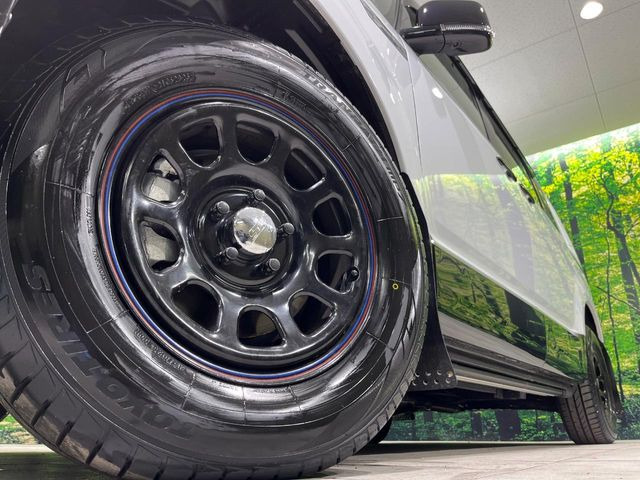 �y����16�C���`�A���~�z�C�[���z�O�ςɃ}�b�`���������A���~�z�C�[���𑕒����Ă���܂��B�e��ЊO�A���~�z�C�[����A�X�^�b�h���X�^�C�����戵�����Ă���܂��B���񂲑��k����������