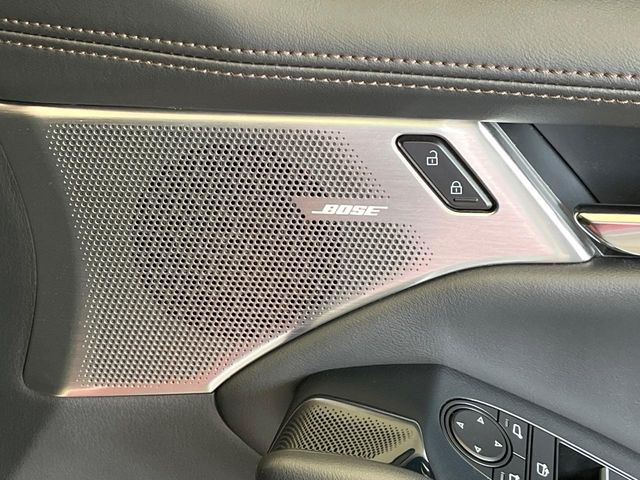 �yBOSE�T�E���h�V�X�e���z�[���̃i�r�@�\�͂������A���x�ȃ`���[�j���O�\�͂����ڂ���Ă���A�������ȉ��y�����y���݂��������܂���