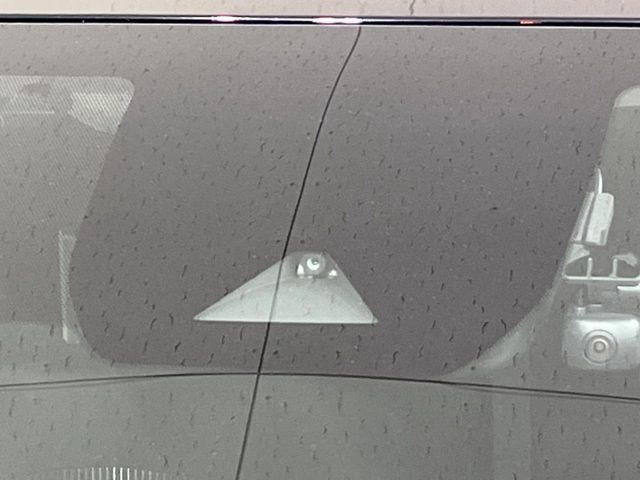 �y�C���e���W�F���g�G�}�[�W�F���V�[�u���[�L�z�t�����g�J�����őO���̎ԗ�����s�҂����m�B�Փ˂������Ȏ��͏Փ˔�Q�y���u���[�L���쓮�A�Փˉ�����T�|�[�g�B�����S�Ƀh���C�u�����y���݂��������܂��B