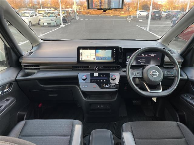 セレナ1.4 e-POWER ハイウェイスターV