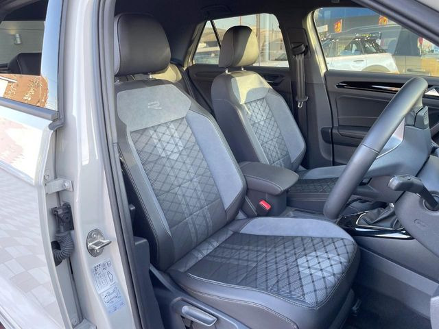 ���V�[�g�̎g�p��:�j��E�ւ�������Ȃ��A�����̒ʂ肫�ꂢ�ȏ�Ԃ��ێ����Ă���܂��B�܂��A�����N���[�j���O�E�R�[�e�B���O�����p�����������܂��B