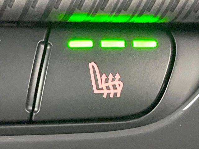 ���t�����g�V�[�g�q�[�e�B���O:�^�]�ȁE����ȋ��ɎO�i�K�Œ��߂��\�ȃV�[�g�q�[�^�[�𑕔����Ă���܂��B�G�߂��킸���K�ɂ��g�p���������܂��B