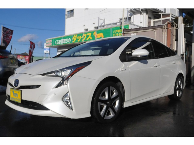 プリウス1.8 A ツーリングセレクション E-Four 4WD