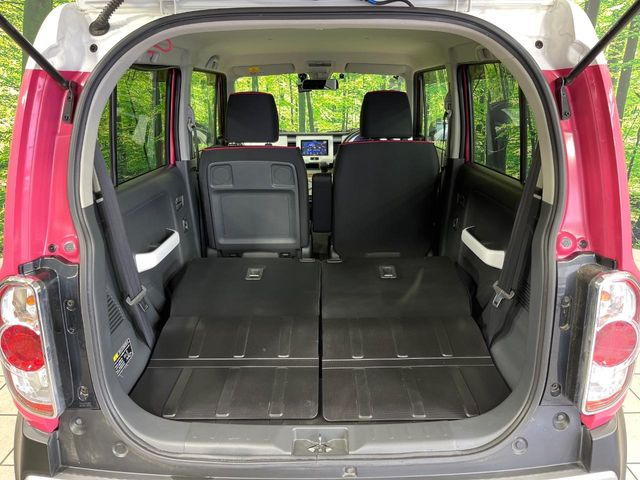 ���i�̂���������ʋ΁A���}���ɏ\���ȉ׎��X�y�[�X���m�ۂ��Ă���܂��B�Z�J���h�V�[�g��|���ƁA�傫�ȉו��̐ύڂ��\�ł���