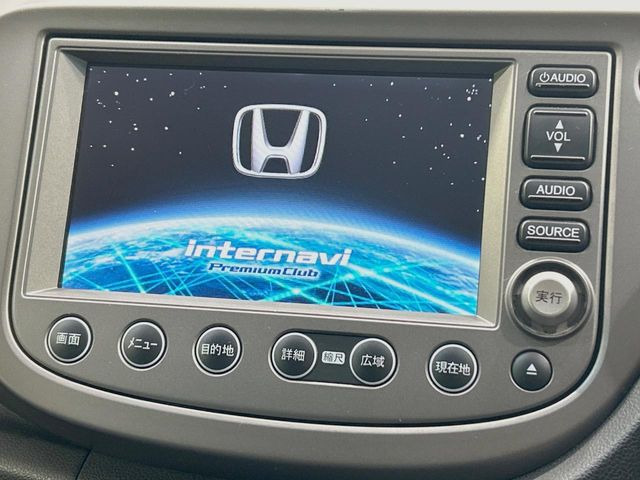 �y�����i�r�z�l�C�̏����i�r�𑕔����Ă���܂��B�i�r�̎g���₷���͂������A�I�[�f�B�I�@�\���[��!�L�����v�◷�s�͂������A�ʋ΂┃�����ȂǕ��i�̃h���C�u���y�����Ȃ�͂���