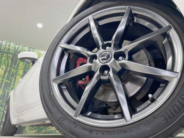 �y����17�C���`�A���~�z�C�[���z�O�ςɃ}�b�`���������A���~�z�C�[���𑕒����Ă���܂��B�e��ЊO�A���~�z�C�[����A�X�^�b�h���X�^�C�����戵�����Ă���܂��B���񂲑��k����������