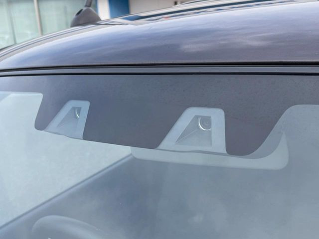 �y�X�Y�L �Z�[�t�e�B�T�|�[�g�z���s���ɑO���̎ԗ�����F�����A�Փ˂������Ȏ��͌x��ƃu���[�L�ŏՓˉ���Ɣ�Q�y�����A�V�X�g�B�����S�Ƀh���C�u�����y���݂��������܂��B