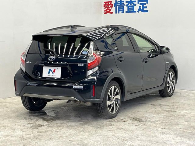 トヨタ アクア 1.5 クロスオーバー 117.5万円 平成29年(2017年) 大阪府