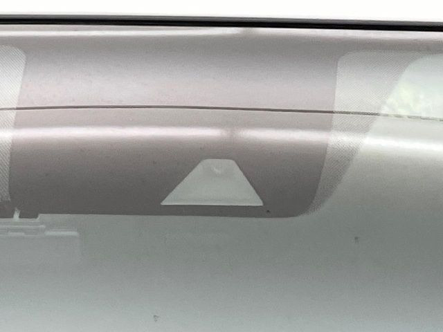 �y�C���e���W�F���g�G�}�[�W�F���V�[�u���[�L�z�t�����g�J�����őO���̎ԗ�����s�҂����m�B�Փ˂������Ȏ��͏Փ˔�Q�y���u���[�L���쓮�A�Փˉ�����T�|�[�g�B�����S�Ƀh���C�u�����y���݂��������܂��B