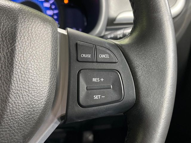 �y�N���[�Y�R���g���[���z�������H�����N���N���s�B�A�N�Z���𗣂��Ă���葬�x�ő��s���ł��A�������^�]���̕��S���y��!�����E�������ȒP�ȃX�C�b�`����Œ����ł��܂��B