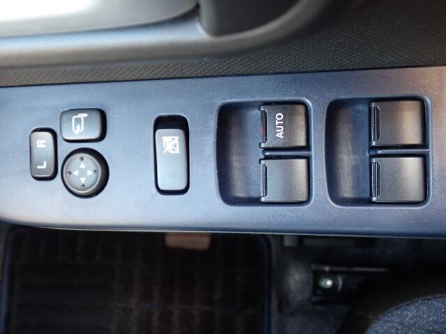 �d���i�[���h�A�~���[�E�p���[�E�B���h�E�������Ă��܂��B