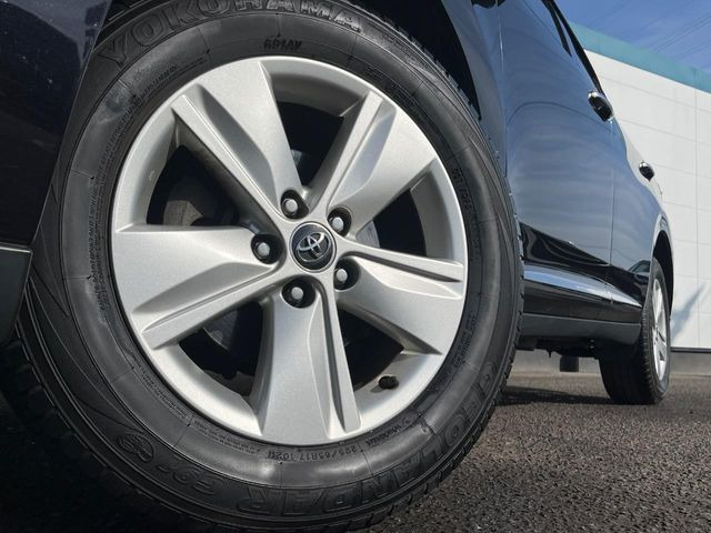 �y����17�C���`�A���~�z�C�[���z�O�ςɃ}�b�`���������A���~�z�C�[���𑕒����Ă���܂��B�e��ЊO�A���~�z�C�[����A�X�^�b�h���X�^�C�����戵�����Ă���܂��B���񂲑��k����������