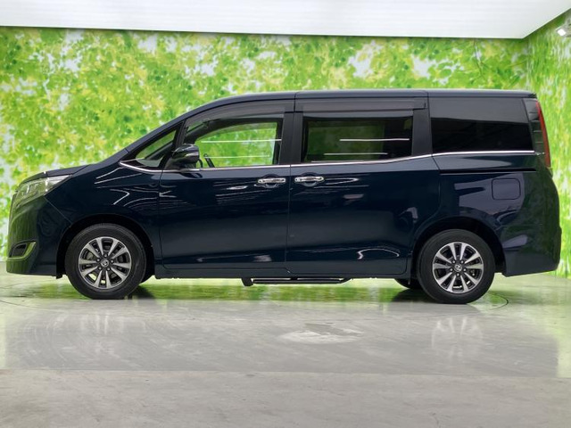 エスクァイアハイブリッド1.8 Gi プレミアムパッケージ ブラックテイラード