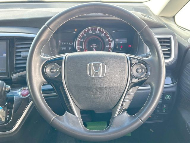 �y�����v�����X�e�A�����O�z�㎿�Ȋv���g�p���邱�ƂŁA��ɂ����������݂ƂĂ��^�]���₷���n���h���ł���