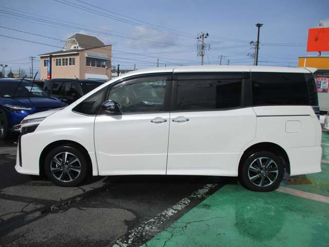 ヴォクシー2.0 ZS 煌II 4WD