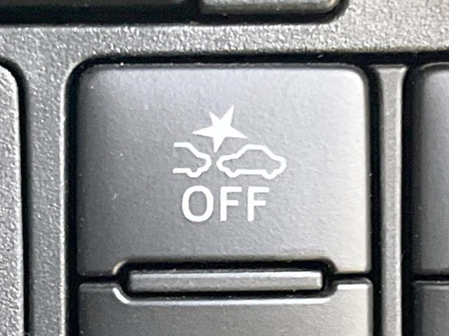 �y�X�}�[�g�A�V�X�g�z���s���ɑO���̎ԗ�����F�����A�Փ˂������Ȏ��͌x��ƃu���[�L�ŏՓˉ���Ɣ�Q�y�����A�V�X�g�B�����S�Ƀh���C�u�����y���݂��������܂��B