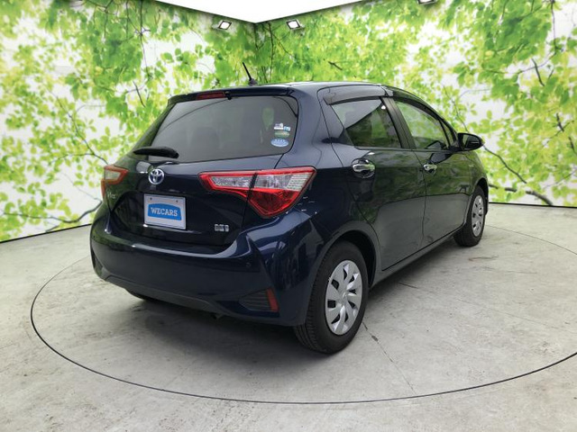 ヴィッツ1.5 ハイブリッド F セーフティ エディションIII