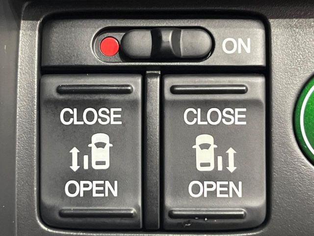 �y�����p���[�X���C�h�h�A�z�X�}�[�g�L�[��^�]�Ȃ̃X�C�b�`�Ō�ȗ����X���C�h�h�A�̊J���\���d��������͂����ăh�A���J����K�v�������A�����Ȃ��q�l�ł��ȒP�ɊJ���߂ł����K�ł���