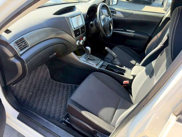 �C�ɂȂ邨�Ԃ�����܂�����E�̓d�b�ԍ����璼�ڂ��X�ɂ��₢���킹���������B�x�����@����ԗ����A��Ԃ܂łȂ�ł������������Ē����܂��B�X�^�b�t�ꓯ���A�����҂����Ă���܂��B