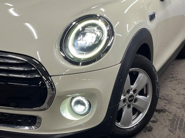 ��LED�w�b�h���C�g:��ԑ��s�����ǍD�Ȏ��E���m�ۂ����S���ĉ^�]�ł��鍂�P�xLED�w�b�h���C�g�𑕔�!�_�����x�������A����d�͂��}�����Ă��܂��B