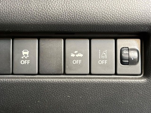 �y�X�Y�L �Z�[�t�e�B�T�|�[�g�z���s���ɑO���̎ԗ�����F�����A�Փ˂������Ȏ��͌x��ƃu���[�L�ŏՓˉ���Ɣ�Q�y�����A�V�X�g�B�����S�Ƀh���C�u�����y���݂��������܂��B