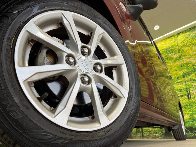 �y����14�C���`�A���~�z�C�[���z�O�ςɃ}�b�`���������A���~�z�C�[���𑕒����Ă���܂��B�e��ЊO�A���~�z�C�[����A�X�^�b�h���X�^�C�����戵�����Ă���܂��B���񂲑��k����������