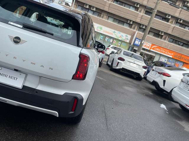 ミニカントリーマンD DCT ディーゼル