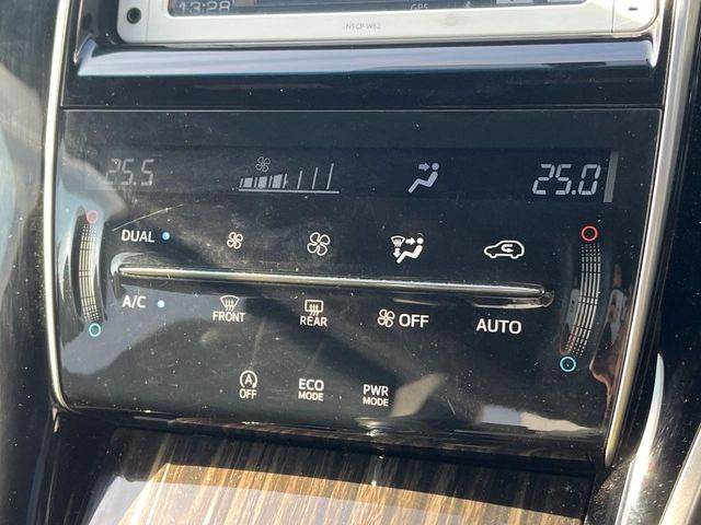 �y���E�Ɨ��^�t���I�[�g�G�A�R���z�^�]�ȂƏ���Ȃł��ꂼ�ꂨ�D�݂̉��x�ɐݒ�\�B����҂ɂ��z�������A���K�ȋ󒲂����͂��v���܂��B