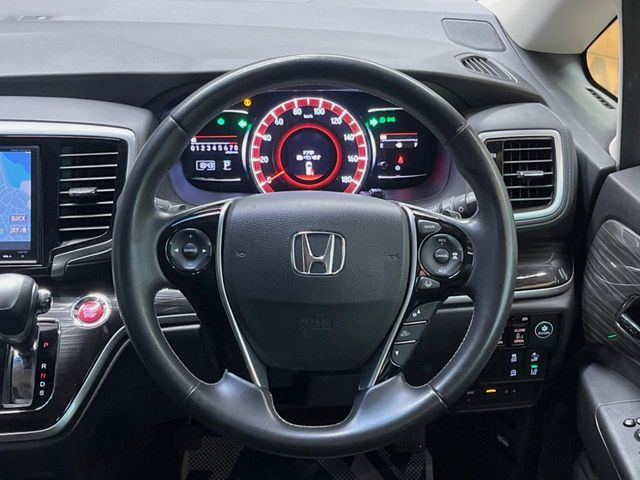 �y�����v�����X�e�A�����O�z�㎿�Ȋv���g�p���邱�ƂŁA��ɂ����������݂ƂĂ��^�]���₷���n���h���ł���