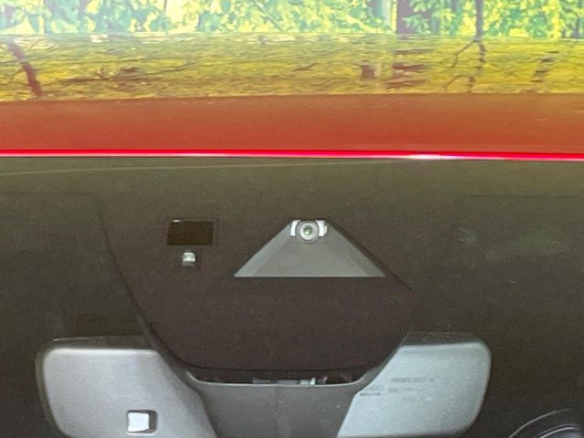 �yi-ACTIVESENSE�z���s���ɑO���̎ԗ�����F�����A�Փ˂������Ȏ��͌x��ƃu���[�L�ŏՓˉ���Ɣ�Q�y�����A�V�X�g�B�����S�Ƀh���C�u�����y���݂��������܂��B