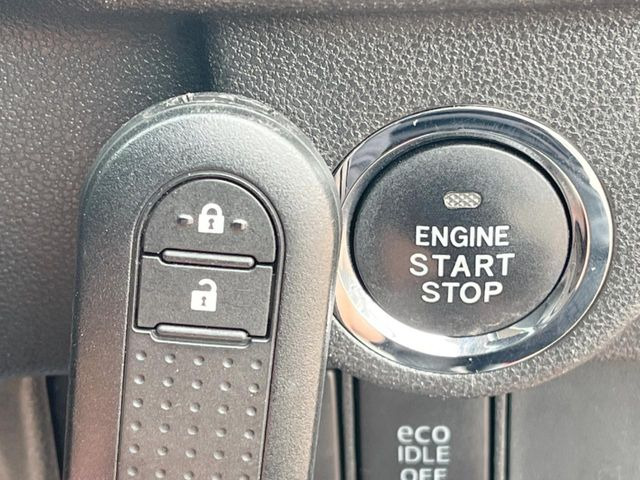 �y�A�N�Z�X�L�[&�v�b�V���X�^�[�g�z�J�o����|�P�b�g�ɓ��ꂽ�܂܂ł��h�A�̎{���E�������\�ȃX�}�[�g�L�[�𑕔��B�G���W���̃I���E�I�t�����J�M�����o���K�v�������A�{�^�����v�b�V�����邾����OK��