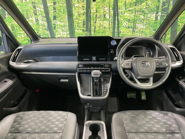 ヴォクシー1.8 ハイブリッド S-Z