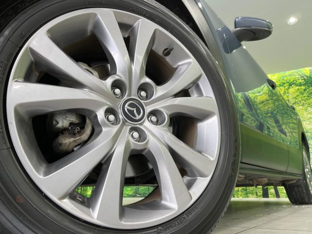 �y����18�C���`�A���~�z�C�[���z�O�ςɃ}�b�`���������A���~�z�C�[���𑕒����Ă���܂��B�e��ЊO�A���~�z�C�[����A�X�^�b�h���X�^�C�����戵�����Ă���܂��B���񂲑��k����������