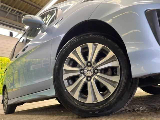 �y15�C���`�A���~�z�C�[���z�O�ςɃ}�b�`�����A���~�z�C�[���𑕒����Ă���܂��B�e��A���~�z�C�[����A�X�^�b�h���X�^�C�����戵�����Ă���܂��B���񂲑��k����������