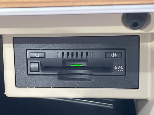 【ETC】高速道路の料金所をストレスなく通過!話題のスポットやサービスエリアに多い「スマートIC」利用時は必須のアイテムです。当店でセットアップを実施、ご納車当日からすぐにご利用いただけます!