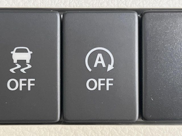 �y�A�C�h�����O�X�g�b�v�z�ԐM����a�؂Œ�Ԃ����ۂɃG���W�����~���A���ʂȔR���̏����}���܂��B�R��������ی�ɂȂ���@�\��G���W���̓u���[�L�𗣂��΍Ďn�����܂��B