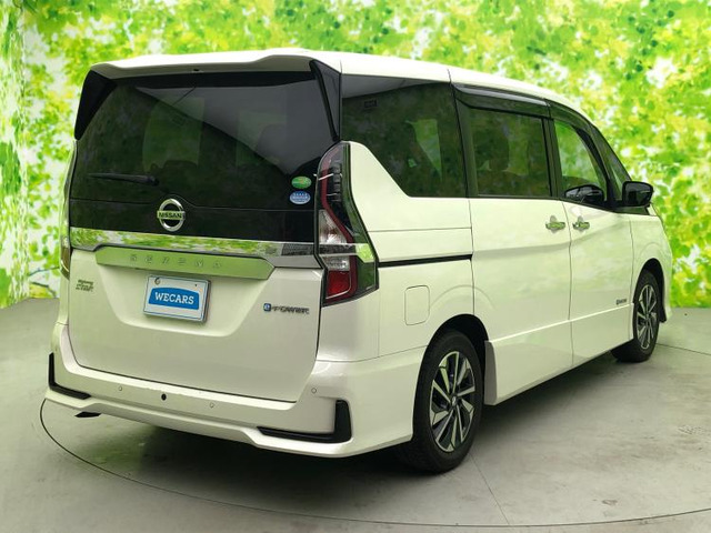 セレナ1.2 e-POWER ハイウェイスターV