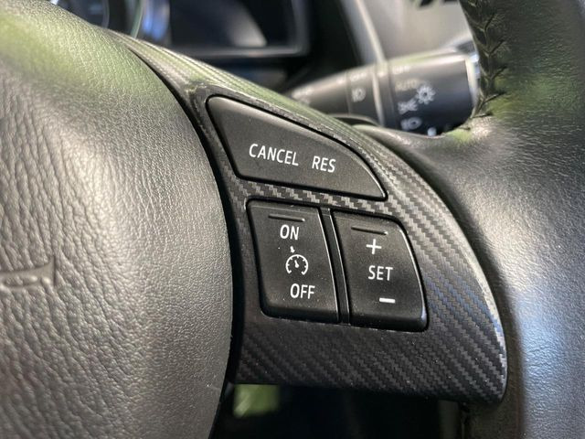 �y�N���[�Y�R���g���[���z�������H�����N���N���s�B�A�N�Z���𗣂��Ă���葬�x�ő��s���ł��A�������^�]���̕��S���y��!�����E�������ȒP�ȃX�C�b�`����Œ����ł��܂��B