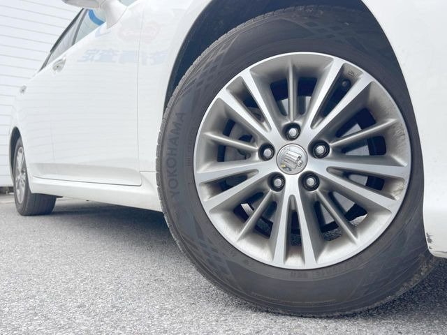 �y����16�C���`�A���~�z�C�[���z�O�ςɃ}�b�`���������A���~�z�C�[���𑕒����Ă���܂��B�e��ЊO�A���~�z�C�[����A�X�^�b�h���X�^�C�����戵�����Ă���܂��B���񂲑��k����������