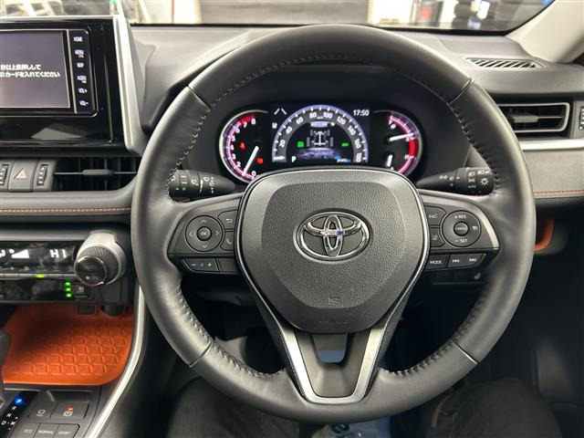 RAV42.0 アドベンチャー 4WD